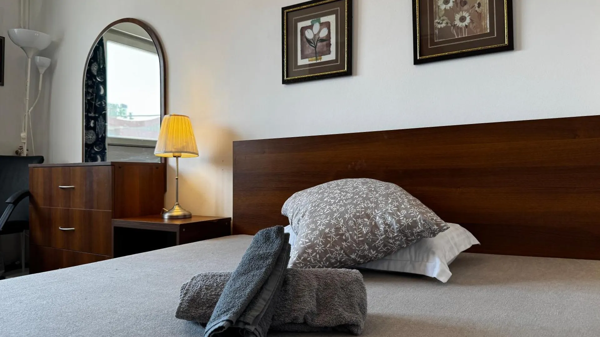 Palace Of Parliament 3 Rooms By Chr Luxury Property Bucureşti 0*,