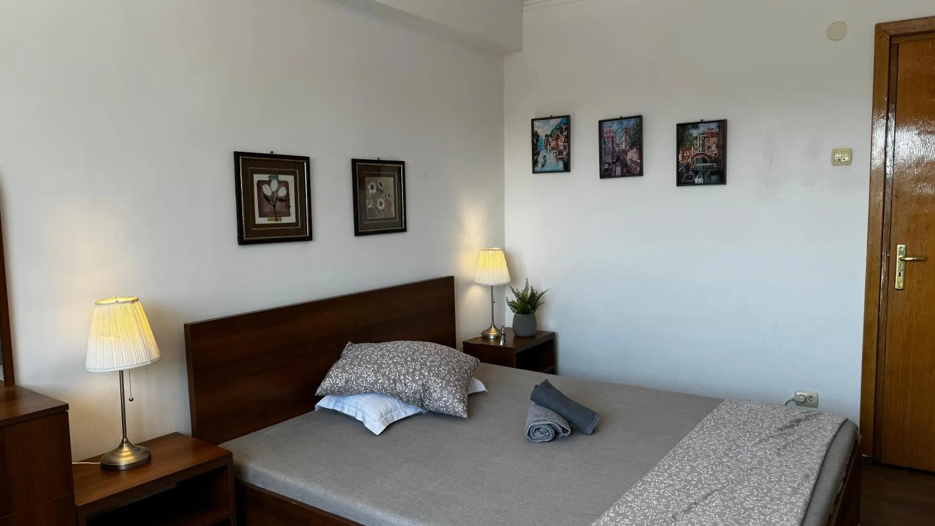 Apartment Palace Of Parliament 3 Rooms By Chr Luxury Property Bucharest