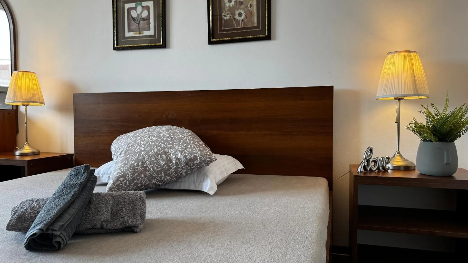 Apartment Palace Of Parliament 3 Rooms By Chr Luxury Property Bucharest