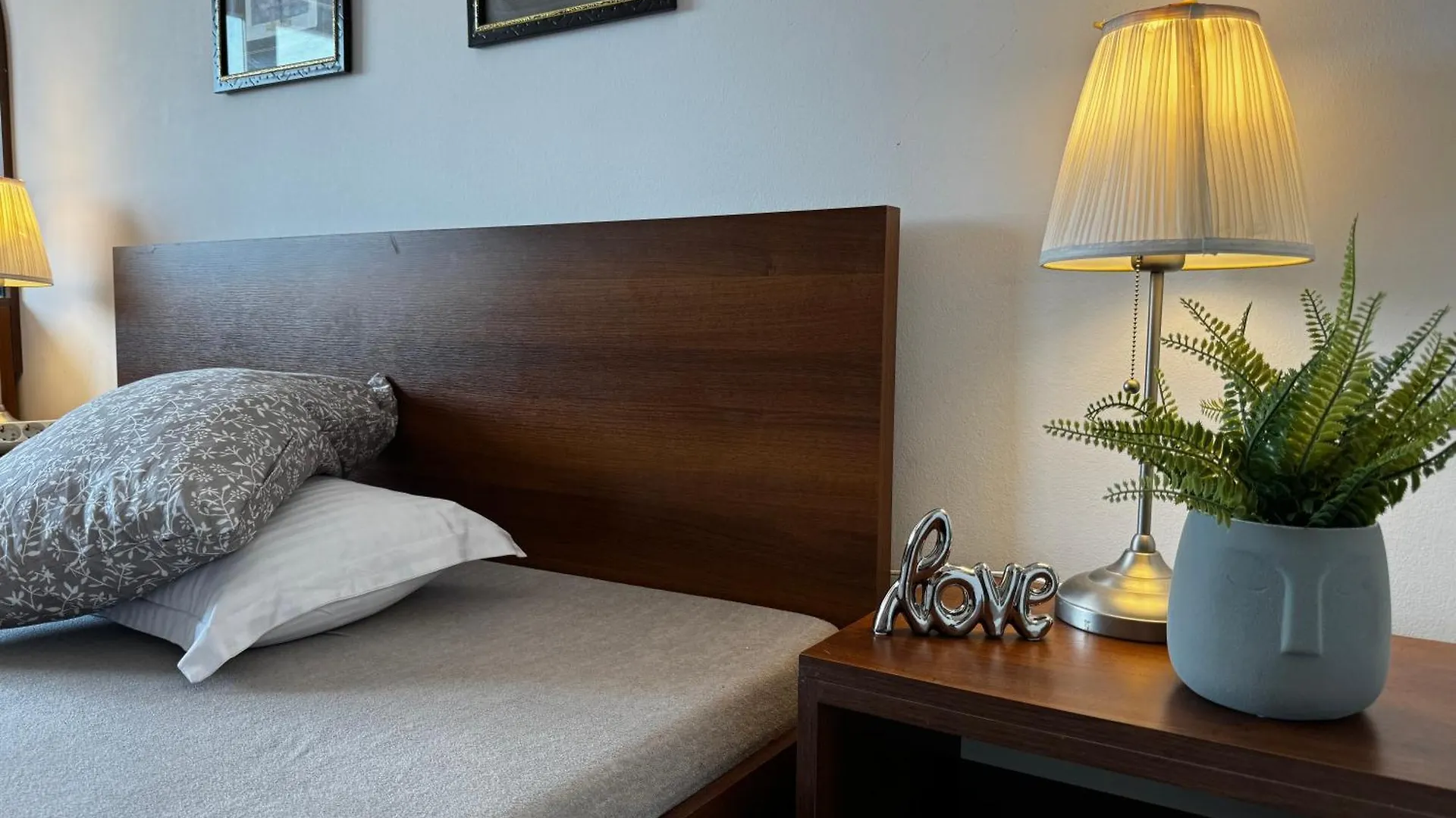 Palace Of Parliament 3 Rooms By Chr Luxury Property Bucharest Romania